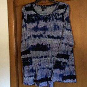 Women’s size 0x knit top, Vera Wang